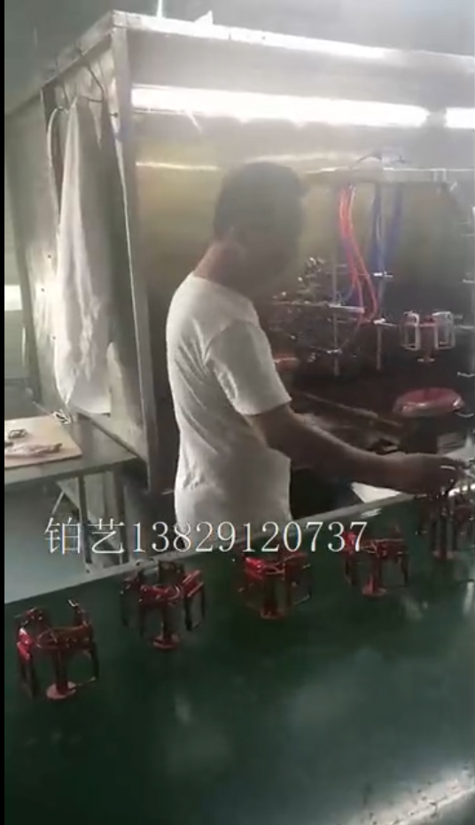 往復(fù)機(jī)噴涂手機(jī)外殼